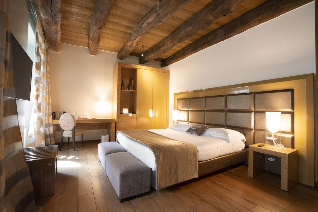 Il Borgo - 1711 Luxury Guest House Arlate Exterior foto