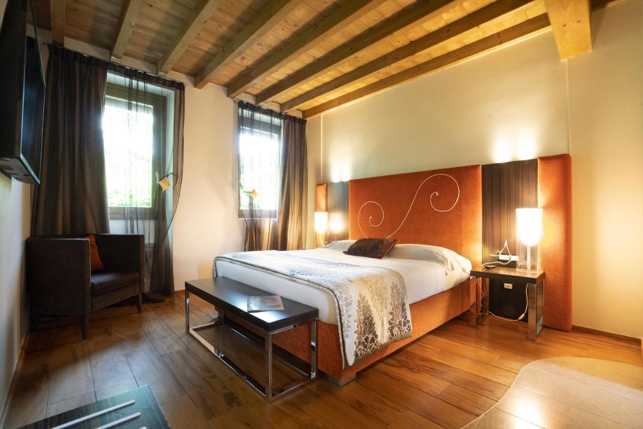 Il Borgo - 1711 Luxury Guest House Arlate Exterior foto