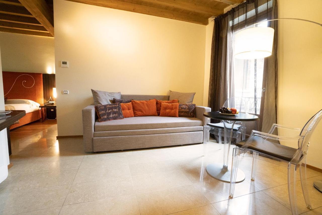 Il Borgo - 1711 Luxury Guest House Arlate Exterior foto