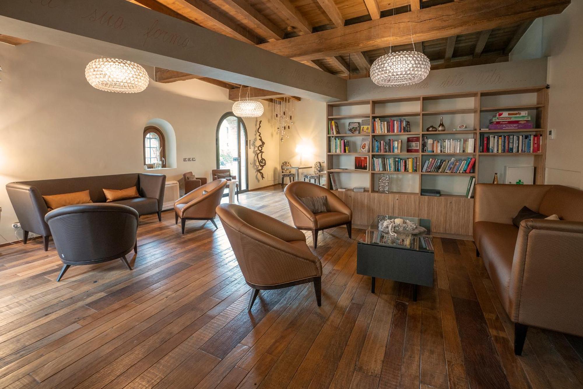 Il Borgo - 1711 Luxury Guest House Arlate Exterior foto